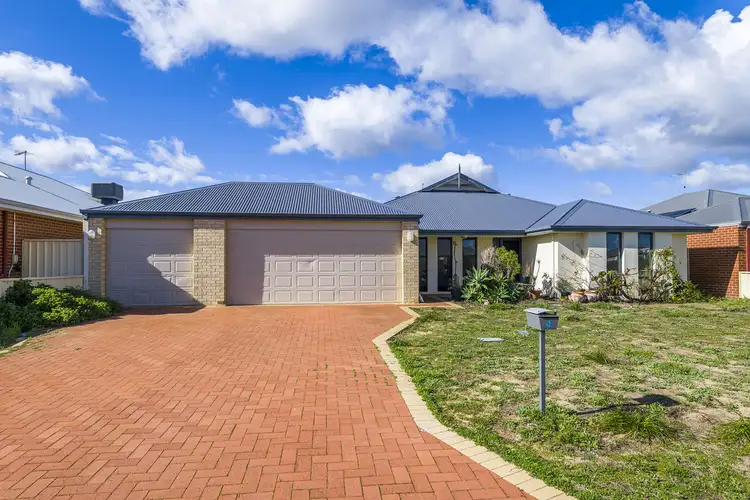4 Peacock Avenue