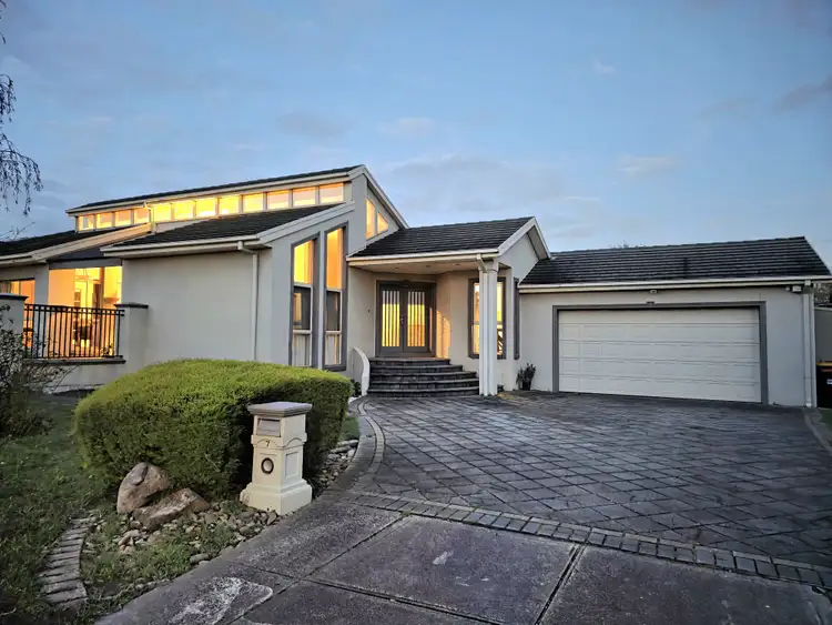 7 Greybox Court