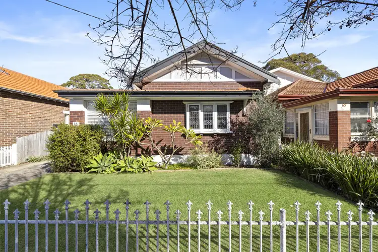 16 Hedger Avenue