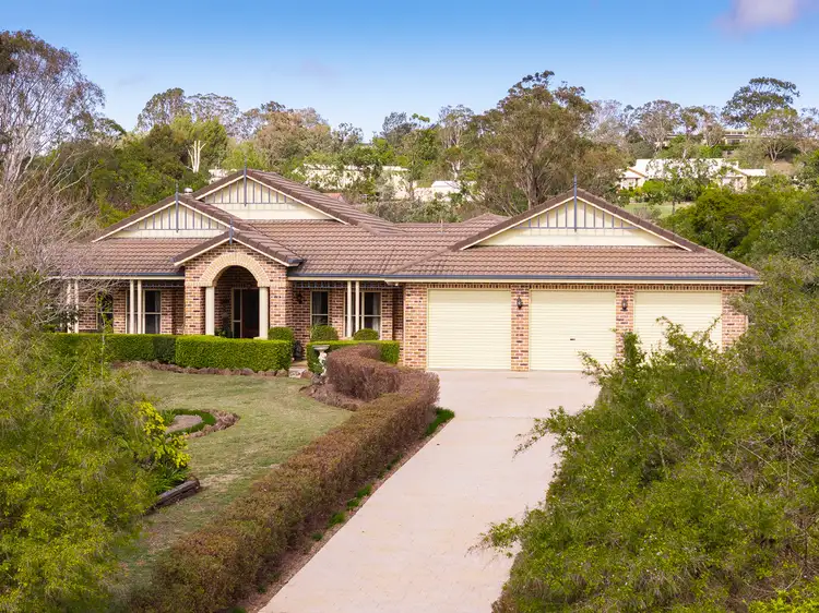 48 Cotswold Hills Drive