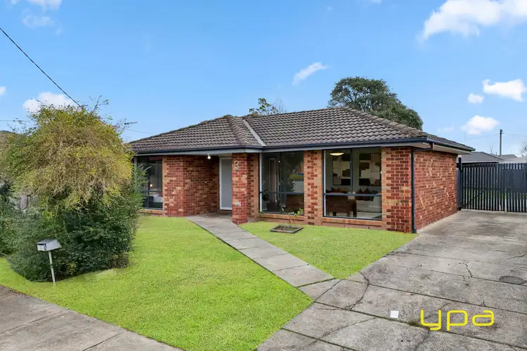 3 Maureen Close