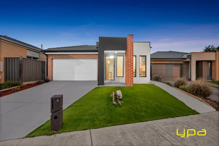 8 Berrybank Tce