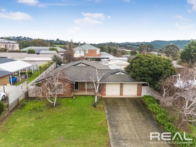 7 Ivan Drive