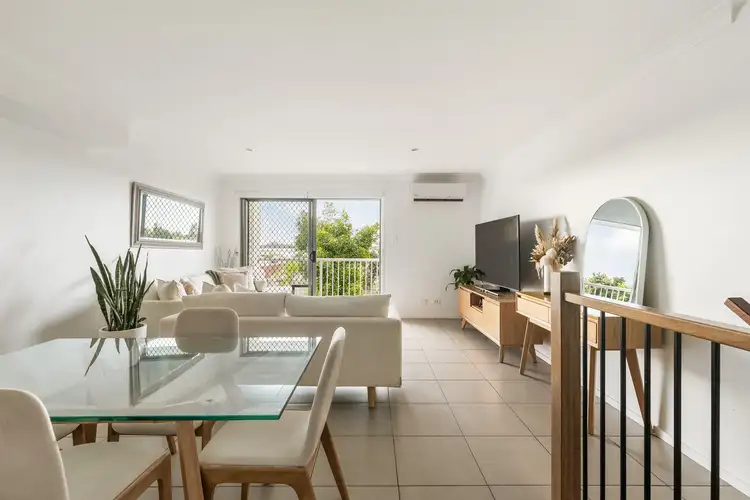 10 Radiant Street