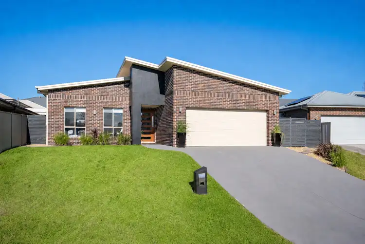 4 Mendel Drive