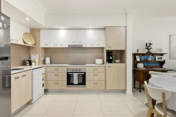 1-7 Moores Crescent
