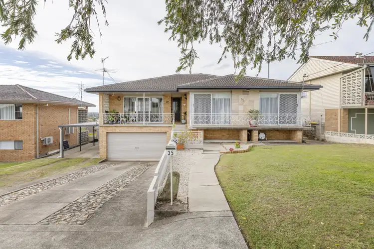 35 Roberts Drive