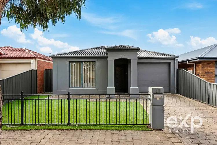 10 Lonsdale Cr