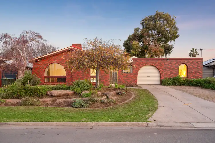 10 Cunningham Street