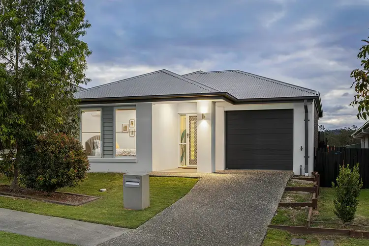 33 Gateway Drive