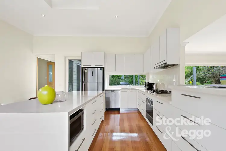 6 Pericles Crt