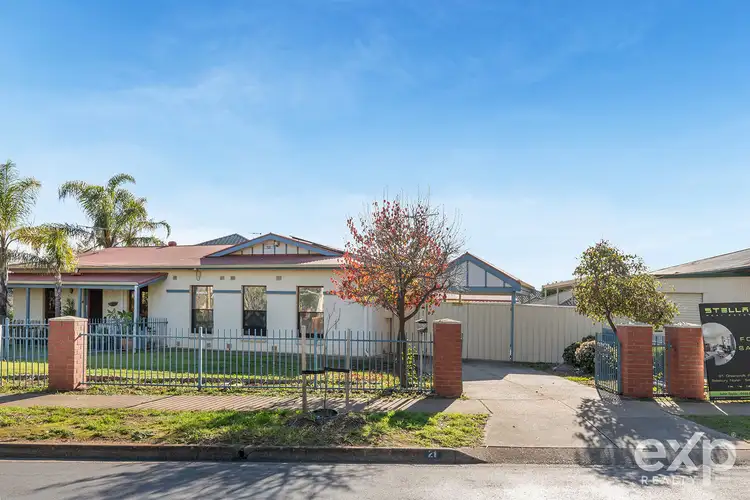 21 Greencroft Road