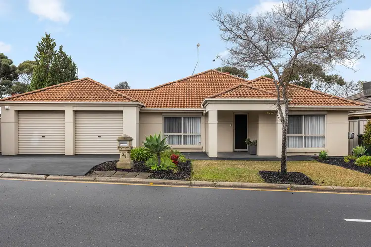24 Chatswood Grove