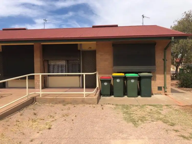 Unit 2 Julia St (Julia Lodge)
