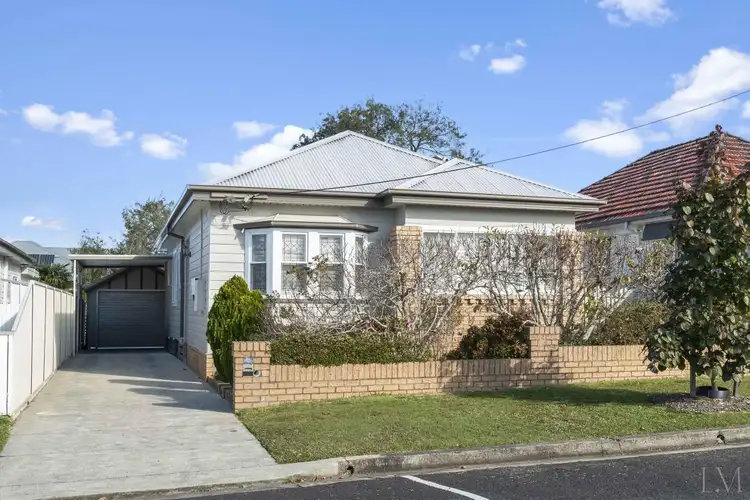 6 Blamey Avenue