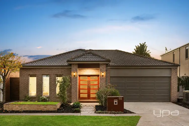 18 Arrowgrass Drive