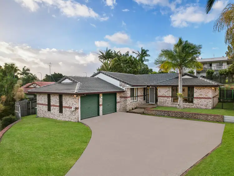 5 James Cook Drive