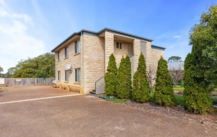 9 Uniplaza Court