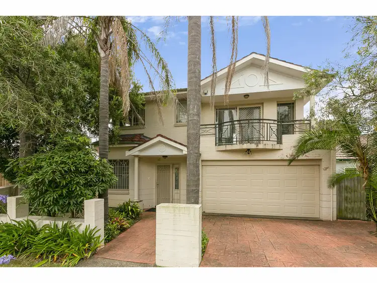4 Murray Street