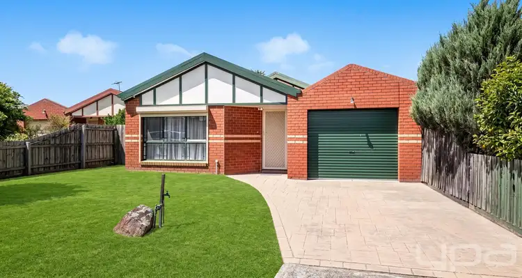 4 Hovea Close