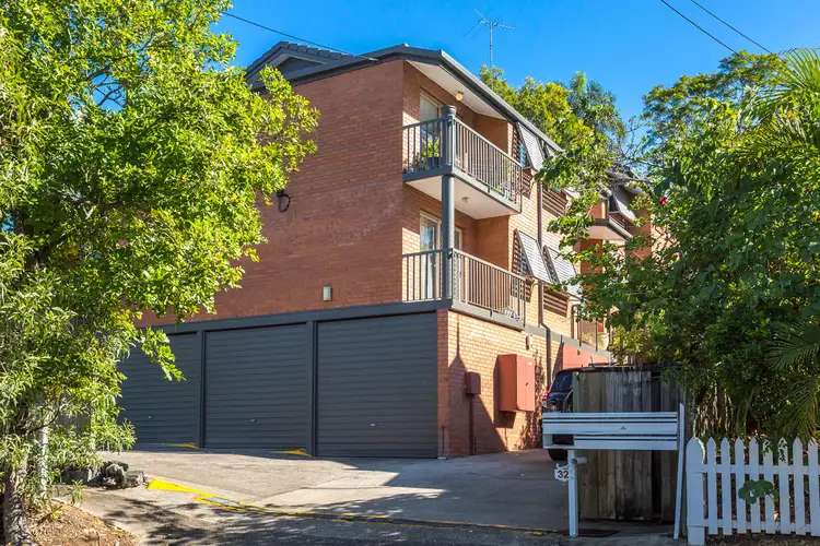 32 Frederick Street