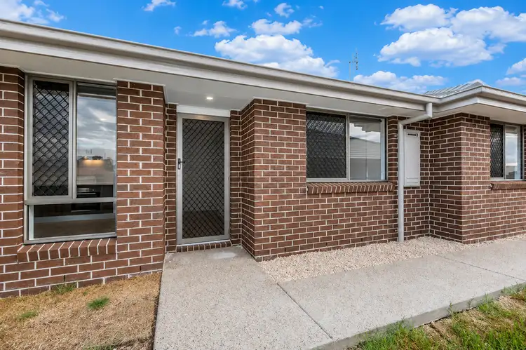 7A Favell Street