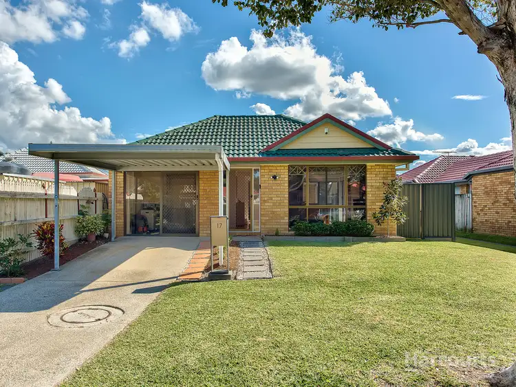 17 Lilly Pilly Crescent