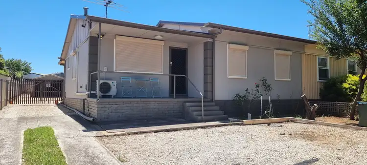 6 Newell Street