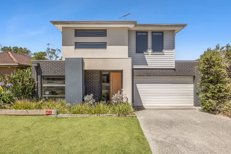 2A Gogoll Crescent