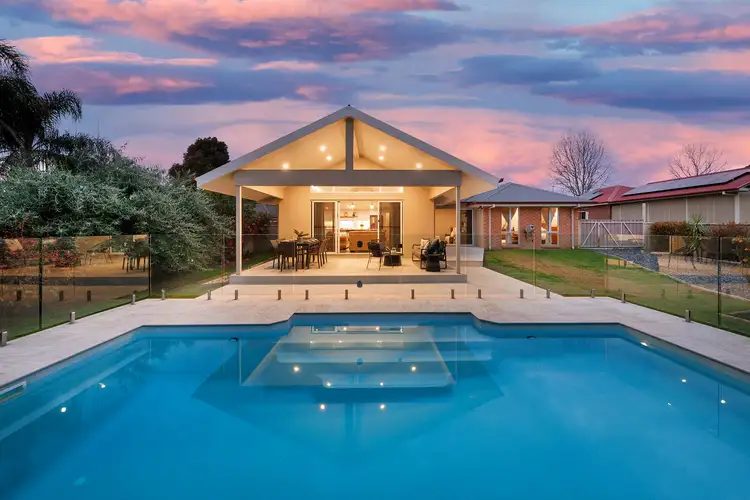 17 Foxglove Terrace
