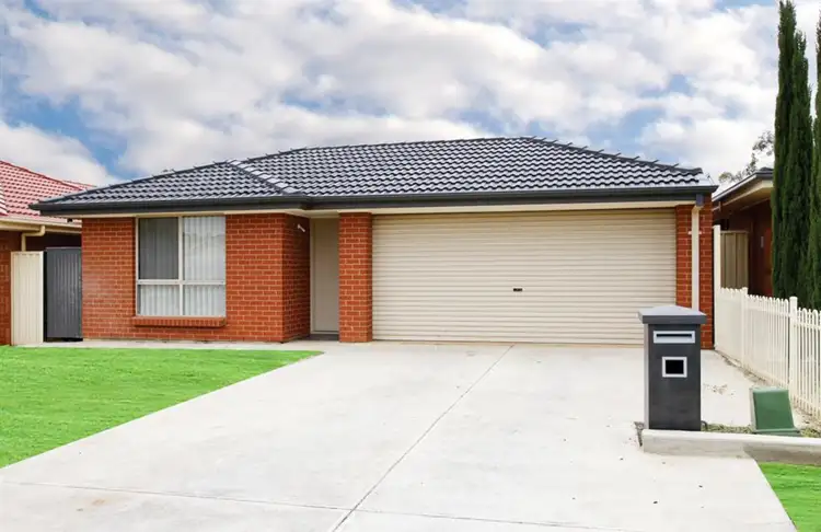 8 Tiller Court