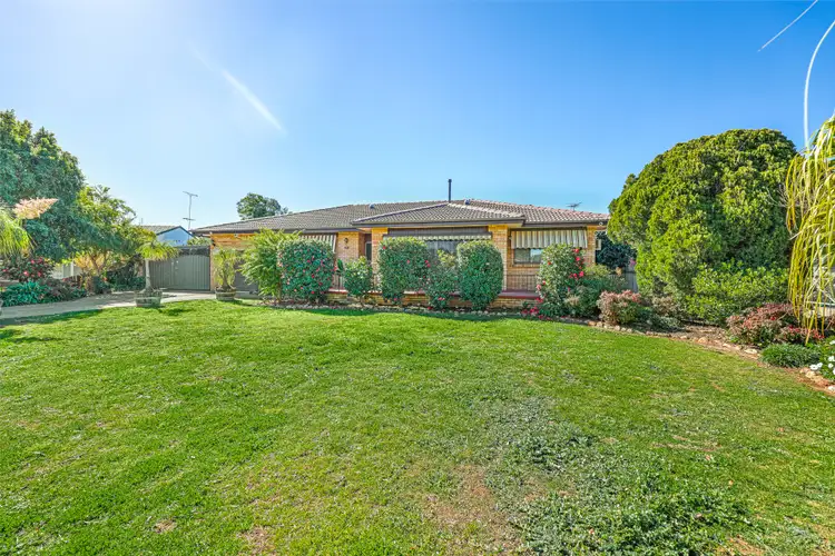 27 Seaward Avenue