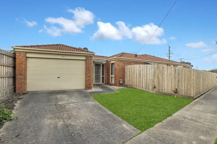 73 Simon Drive, Pakenham VIC 3810