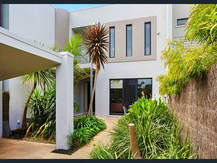25 Seaton Road