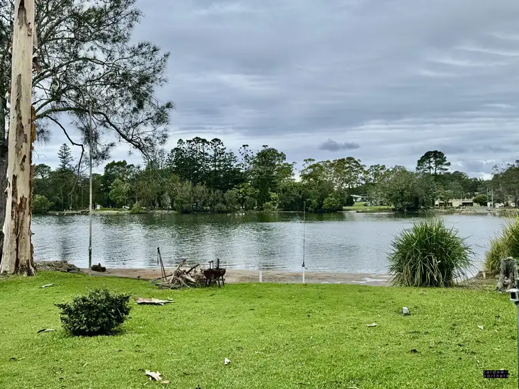 6 Vernon Crescent