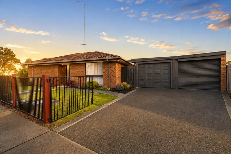 6 Inverness Way