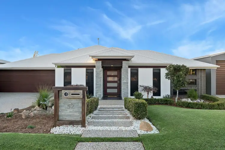 32 Sportsman Drive