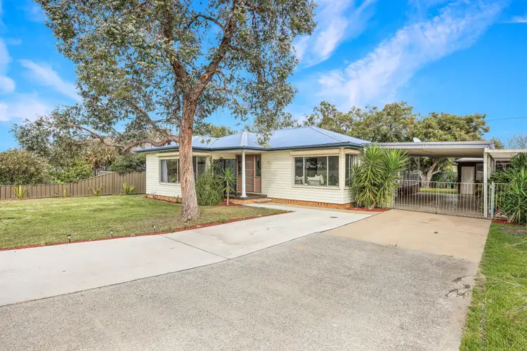 21 Kelly Street