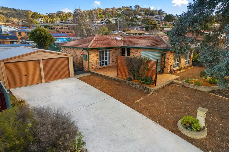 12 Benson Crescent