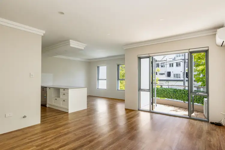 87-97 McLachlan Avenue (enter via 88 Barcom Avenue)