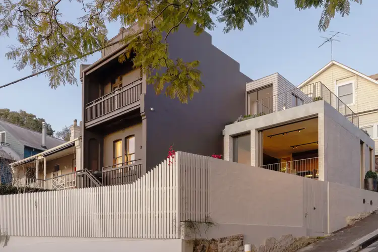 12 Longview Street