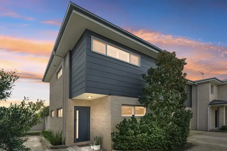 4 Crest Road