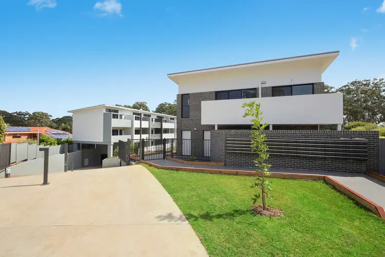 4 Highfields Circuit