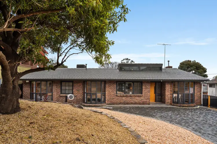 25 Wattle Crescent