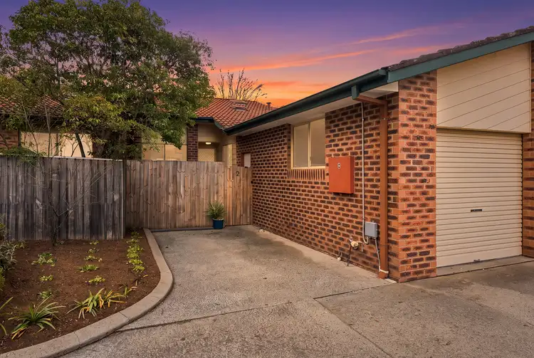 32 Narryer Close