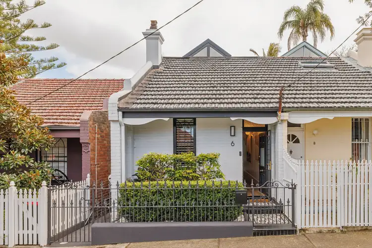 6 Paling Street
