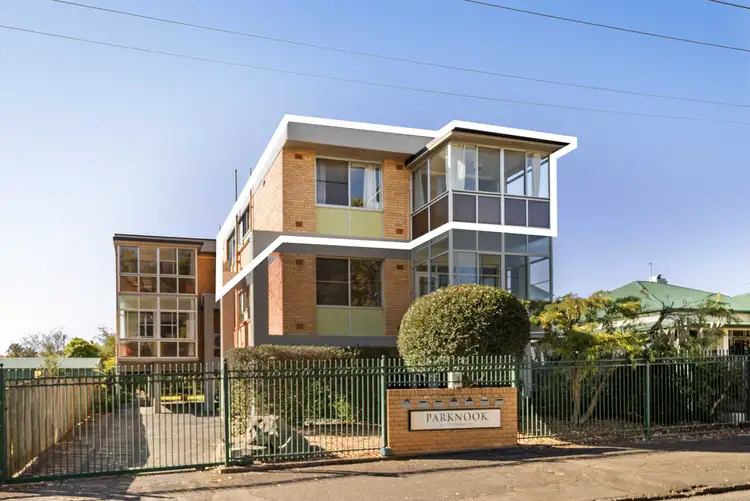 33-35 Godsall Street