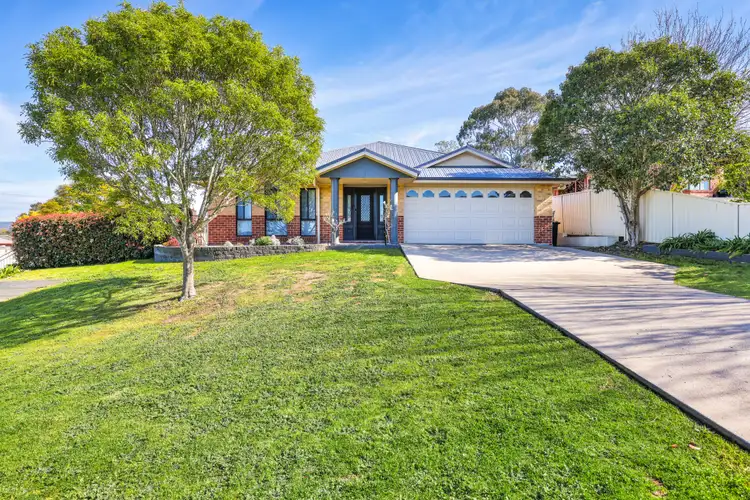 9 Redbank Drive