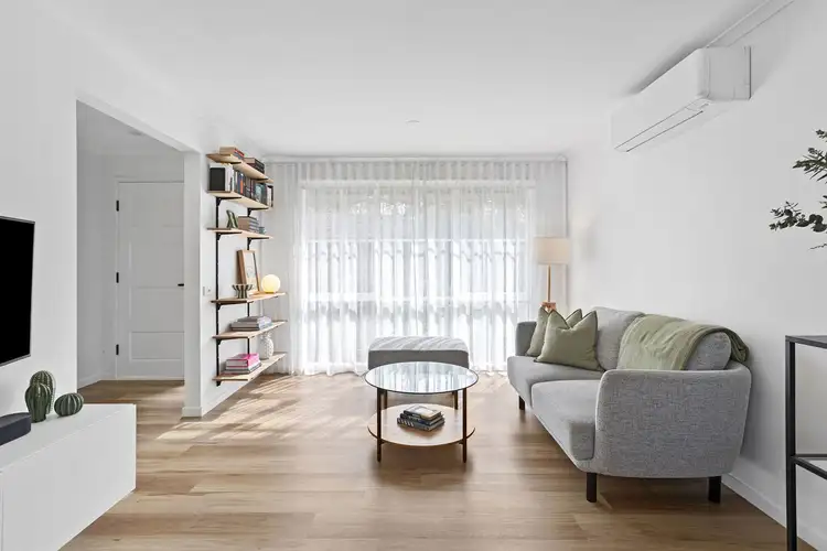 102 Victoria Street