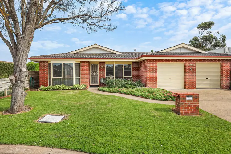 16 Lutana Grove